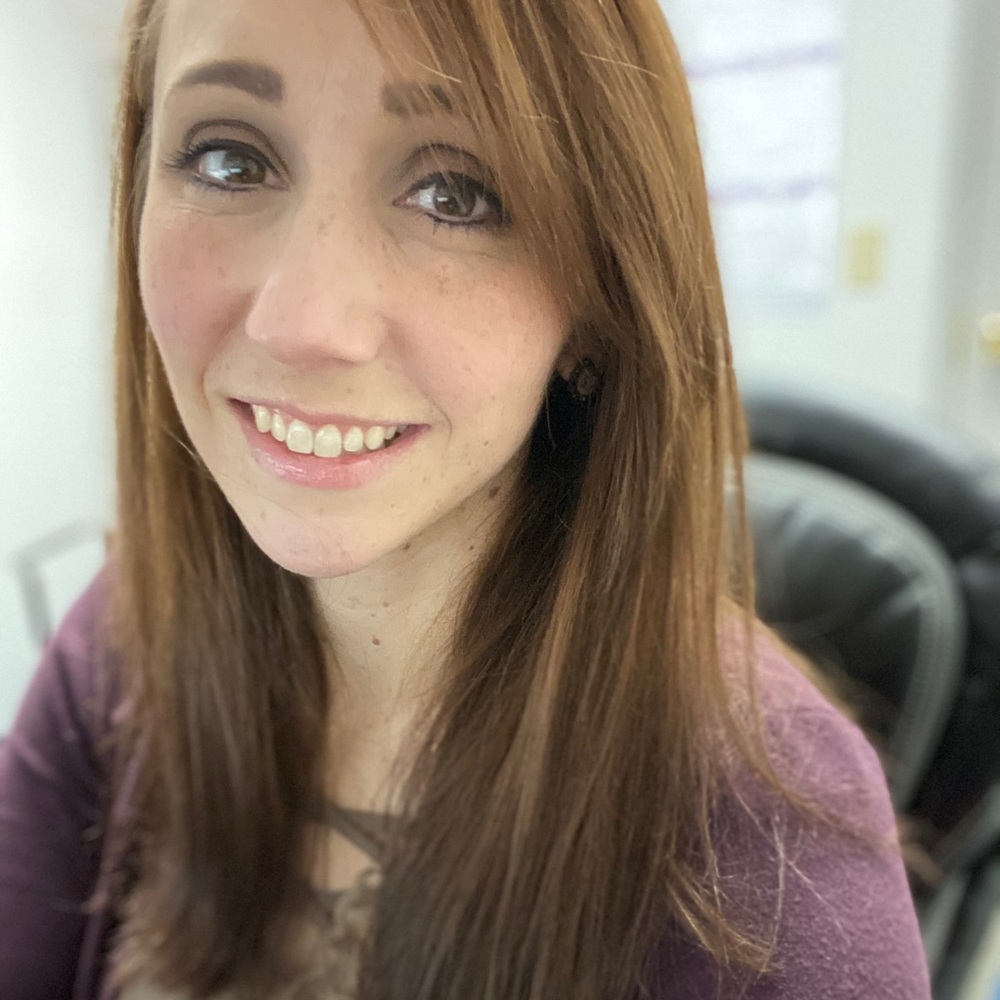 Meet your Posher, Elissa